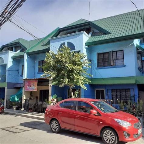 Apartment For Sale in Las Piñas, Metro Manila .